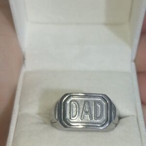 Elegant Silver 'DAD' Signet Ring